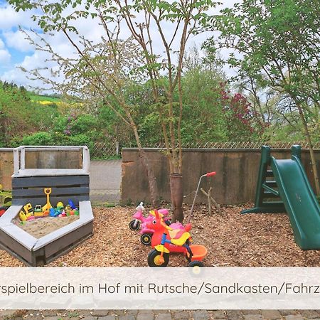 Hofgut Eveshausen - Das Ferienhaus In Der Natur Fuer Familien Und Gruppen Dommershausen Exterior foto